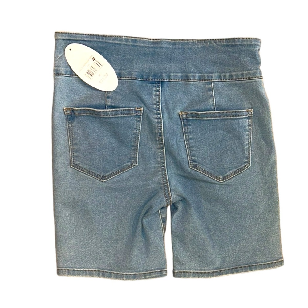 NWT Colorful Planet Teen Denim Jean  Bermuda Shorts XL 28” Inseam Light Wash - Picture 2 of 3